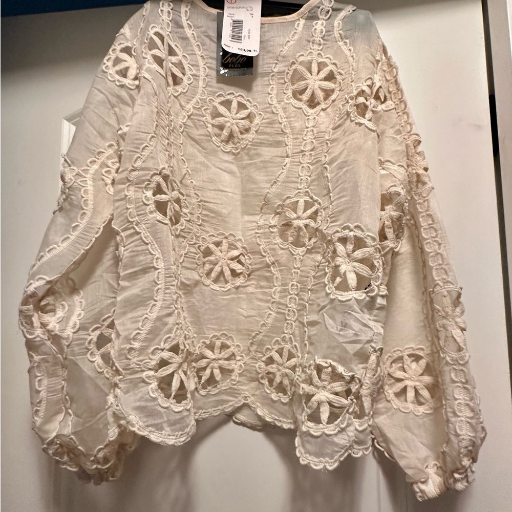 Boutique Top. Beautiful. NWT. Small
